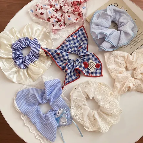 Elastico per Capelli Scrunchie in Tessuto Stile Coreano con Bordo in Pizzo Elastico Voluminoso Dolce Floreale Quadretti Pois Fiocco per Donna Accessori Capelli Quotidiani