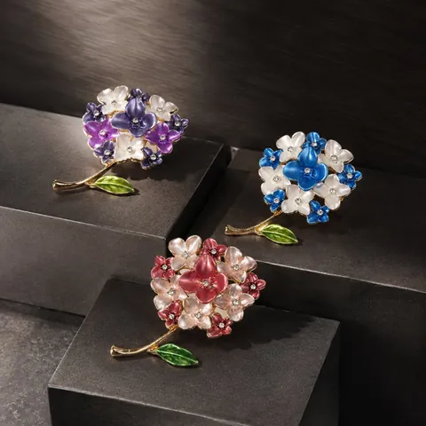 Vintage Alloy Enamel Hydrangea Flower Brooch Rhinestone Inlaid Elegant Floral Breastpin For Women Clothing Jewelry Gift