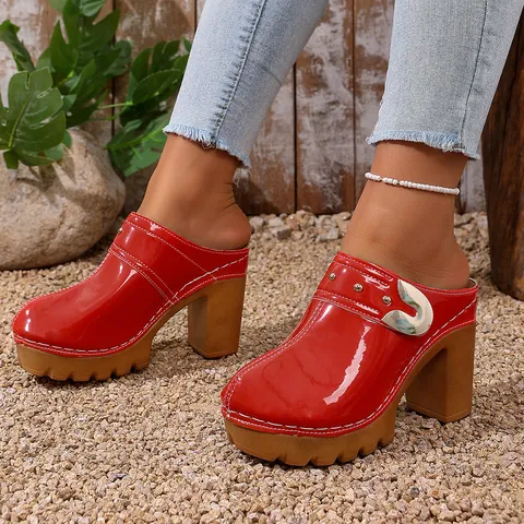 Women Platform Chunky High Heel Mules Patent Artificial Leather Closed Toe Studded Sandals European Fashion Slip On Summer Clogs