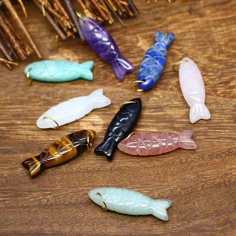 Pendentif Poisson Koi en Pierre Naturelle Sculptée Double Face Charms Cristal Pendentif Seul Sans Chaîne pour Fabrication de Bijoux DIY Femmes