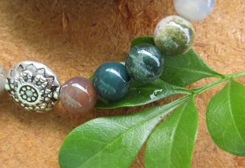 Natural Indian Agate Beaded Bracelet for Women Vintage Multi-colored Stone Round Bead Stretch Bracelet with Alloy Flower Charm