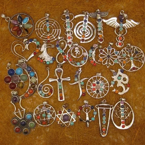 Vintage Alloy Crystal 7 Chakra Stone Pendant Necklace Spiritual Healing Symbols Moon Sword Heart Om Infinity Pendant For Women Jewelry