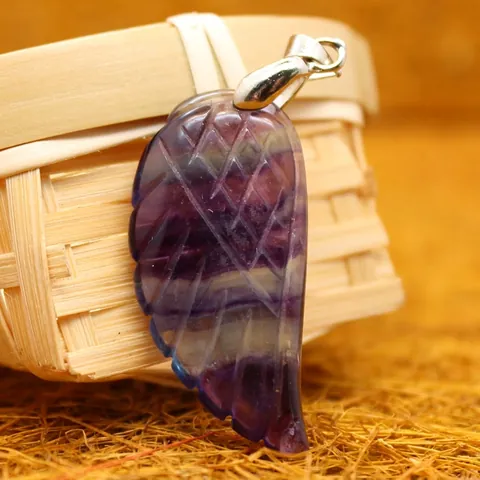 Pendentif Aile en Cristalle de Fluorite Naturelle Ethnique Sculpté à la Main Pendentif Seul en Pierre Plume pour Femme