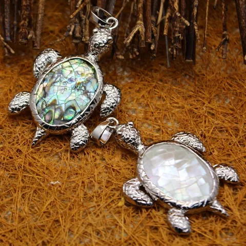 Alloy Natural Shell Sea Turtle Pendant Bohemian Mother of Pearl Sea Turtle Shell Pendant For Women Beach Vacation Jewelry
