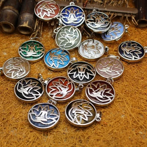 Ethnic Style Round Lotus Meditating Figure Pendant Necklace For Men Women Hollow Agate Natural Stone Zen Yoga Jewelry Necklaces