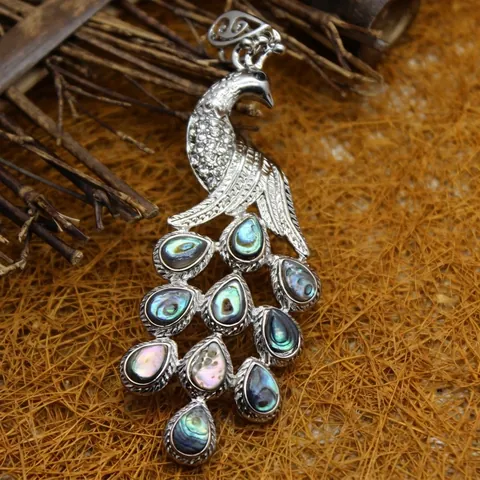 Vintage Abalone Shell Peacock Pendant Necklace Alloy Rhinestone Inlaid Animal Shape Charm For Women Ethnic Style Jewelry
