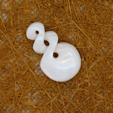 Minimalist Spiral Pearl Shell Pendant White Shell Jewelry Making DIY Accessory Hand Polished Craft Pendant for Women