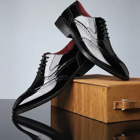 Scarpe Brogue Uomo Business Formali Wingtip Intagliate Punta Appuntita Stringate Pelle PU Stile Britannico Oxford Grandi Dimensioni
