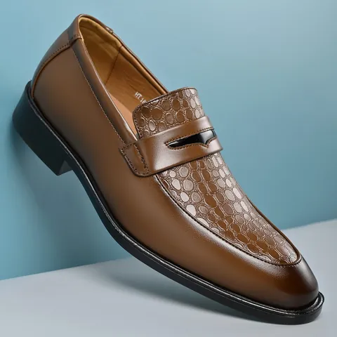 Men British Style Business Casual Loafers Pointed Toe Slip On Dress Shoes Large Size Crocodile Pattern PU Leather Footwear