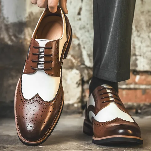 Herren Brogue Oxford Schuhe Wingtip Kontrastfarbe Zweifarbig Formelle Business Dress Schuhe Britischer Gentleman Mode Fußbekleidung