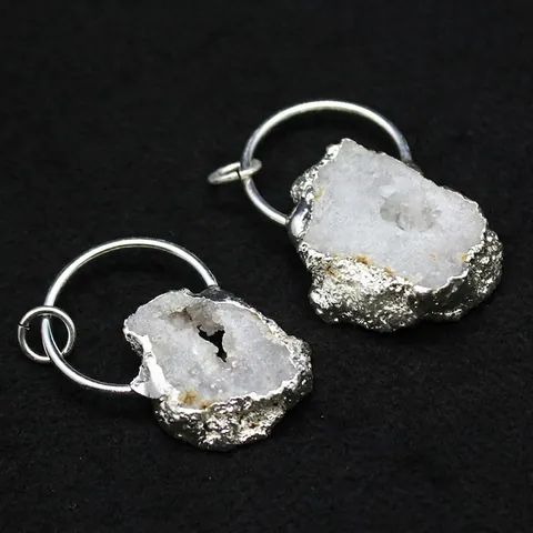 Vintage Irregular Natural Agate Druzy Pendant Necklace For Women Silver Plated Crystal Slice Exaggerated Sweater Chain Jewelry Gift