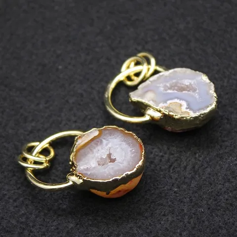 Collana con Pendente in Pietra Grezza di Geode di Agata Naturale Catena per Maglione a Forma di Uovo di Tuono Placcata Oro Vintage Gioielli Donna