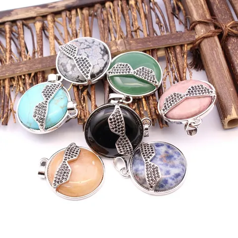Ins Style Sunglasses Motif Pendant Necklace For Women Alloy Rhinestone Inlaid Synthetic Stone Fashion Jewelry Accessory Gift