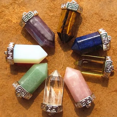 Vintage Naturstein Hexagonalprisma Anhänger Damen Herren Legierung Griechisches Muster Kristallpunkt Pulloverkette Schmuck