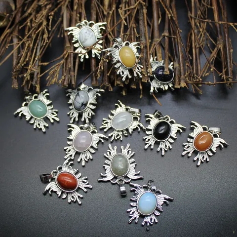 Vintage Ins Style Moth Butterfly Pendant Natural Stone Alloy Inlaid Labradorite Amethyst Lapis Lazuli Insect Charm For DIY Jewelry Making Necklace