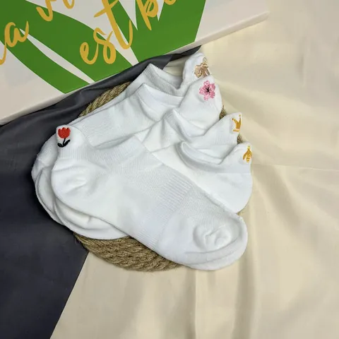 Women Cute White Mesh Breathable Boat Socks Japanese Style Kawaii Embroidery Low Cut Ankle Socks Crown Heart Flower Design