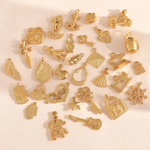 Vintage Copper DIY Jewelry Pendants Charms For Bracelet Necklace Making Heart Anchor Key Patterns Gold Plated Accessories