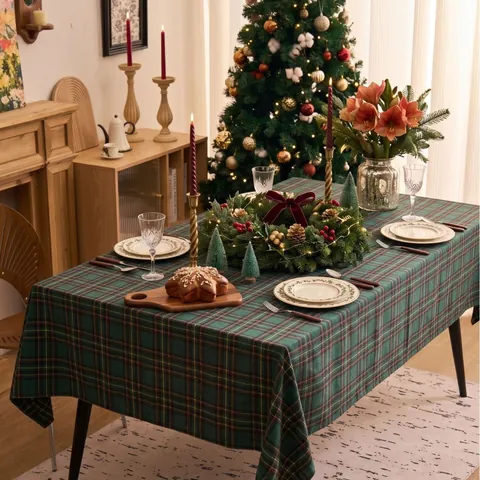 American Style Yarn-Dyed Red Plaid Christmas Tablecloth Rectangular Blended Fabric Festive Dining Room Table Decoration