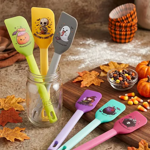 Halloween Silicone Spatula Heat Resistant Non-Stick Cream Scraper With Plastic Handle Cartoon Pumpkin Ghost Pattern Baking Tool