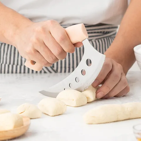 Multifunctional Stainless Steel Mezzaluna Dough Cutter With Ergonomic Handle Anti-Stick Pizza Pastry Scraper For Kitchen Baking