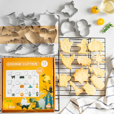 Stampini per Biscotti Festivi in Acciaio Inossidabile Forme di Natale Halloween Zucca Fantasma Stella Cuore Omino di Zenzero