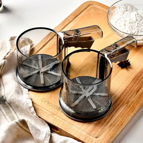Tamiz de Harina Semiautomático de Mano Plástico PP Mango Largo Doble Capa Malla de Acero Inoxidable Con Escala para Repostería Herramientas de Cocina