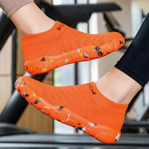 Unisex Flyknit Indoor Fitness Shoes Quick Dry Wading Water Shoes Non-Slip Rubber Sole Graffiti Splatter Sock Sneakers For Yoga Gym Fishing Beach
