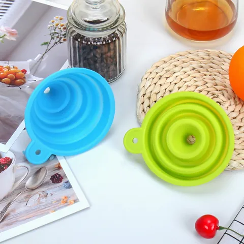 Foldable Silicone Funnel Retractable Liquid Dispensing Kitchen Tool For Oil Vinegar Transfer Modern Kitchen Gadget Space Saving Storage