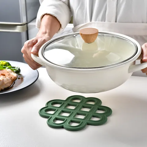Heat Resistant Silicone Insulation Pad Hollow Geometric Lattice Non-Slip Placemat Cup Pot Mat Table Decoration For Kitchen