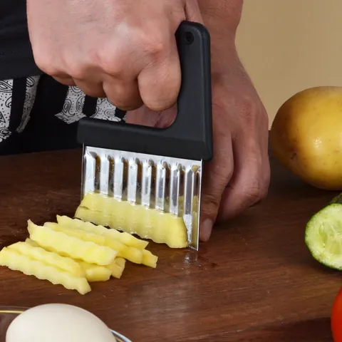 Stainless Steel Crinkle Cutter Wavy Knife With Ergonomic Handle For Potato Chip Vegetable Slicing Kitchen Tool