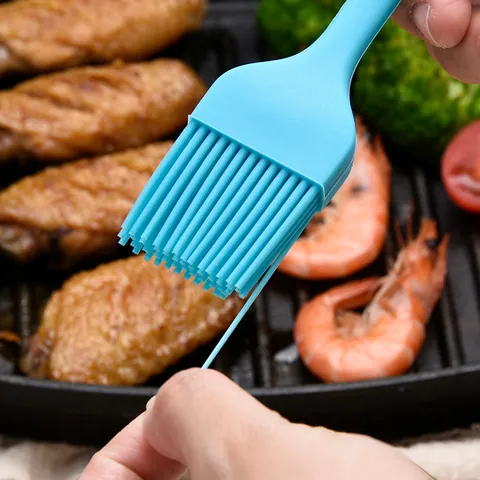 Heat Resistant Integrated Silicone Basting Brush For BBQ Baking Integrated Oil Brush Kitchen Tools Small Size Multicolor