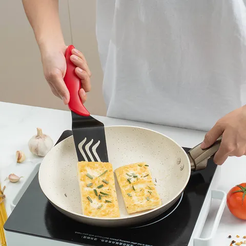 Non-Stick Stainless Steel Pizza Shovel Long Cooking Spatula Triangle Shovel With Red Plastic Handle Kitchen Baking Tools Kit