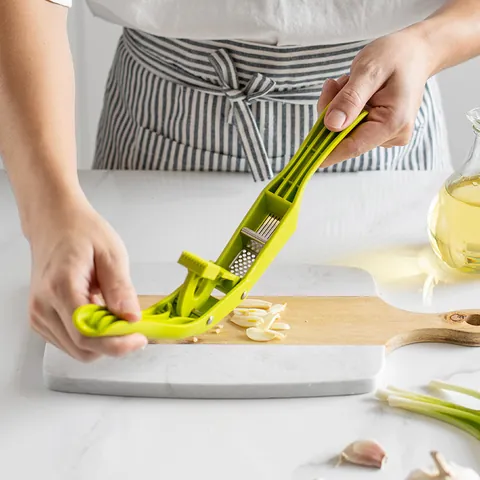 2-in-1 Garlic Press Slicer Manual Garlic Mincer Tool Stainless Steel Blade PP Plastic Handle For Home Kitchen Tool
