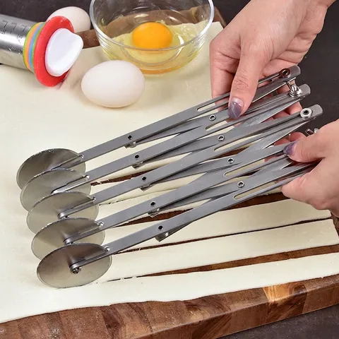 Professional Stainless Steel Expandable Pizza Cutter Multi Wheel Dough Divider Adjustable Slicing Tool For Baking Kitchen Pastry Bread Wavy Blade Silver