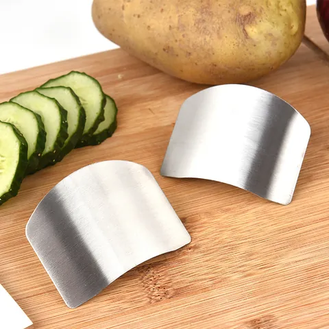 Stainless Steel Vegetable Cutting Hand Guard Finger Protector Adjustable Finger Guard for Chopping Cutting Dicing Slicing Safety Kitchen Tool
