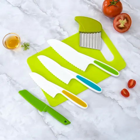 Set di Coltelli in Plastica per la Sicurezza dei Bambini Coltello a Denti per Pane Torta Frutta Verdura Con Tagliere Affettatrice a Onde Giocattolo Educativo da Cucina