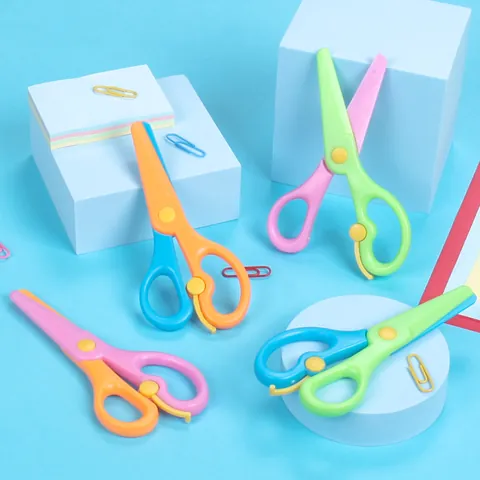 Forbici di Sicurezza per Bambini in Plastica PP Fatte a Mano con Auto Rimbalzo per Attività Artistiche e Scolastiche Senza Lame Taglienti