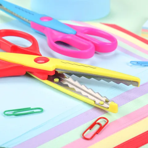 Forbici di Sicurezza per Bambini con Motivo a Onde Fai-da-te Forbici Decorative per Scuola Taglio di Carta 6 Pollici