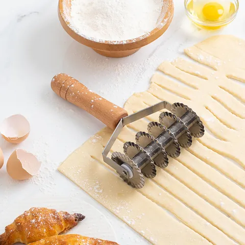 Stainless Steel Lattice Pastry Cutter With Wooden Handle 6-Wheel Pizza Roller Knife Flower Edge Dough Cutting Baking Tool