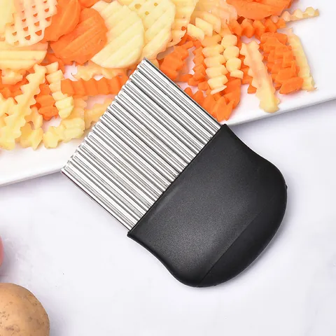 Stainless Steel Crinkle Cutter Wave Blade Potato Vegetable Slicer Manual French Fry Cutter With Ergonomic Plastic Handle