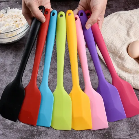 Silicone Spatula Heat Resistant Seamless Flexible Cream Scraper For Baking Cake Decorating Cooking
