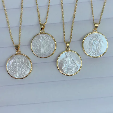Collar de Colgante Virgen de Guadalupe de Concha Natural Oro Chapado Cobre San Benito Joyería Religiosa
