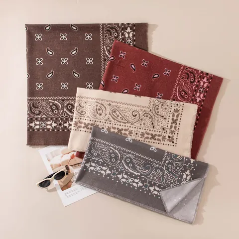 Retro Paisley Print Wool Blend Large Square Scarf For Women Winter Warm Shawl Wrap Vintage Tassels Fringe Fashion Scarf