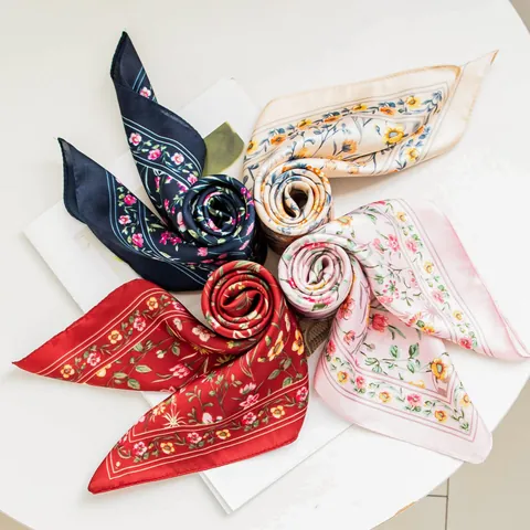 Women Faux Silk Square Scarf Floral Paisley Print Lightweight Sun Protection Shawl Headscarf Satin Neck Scarf Elegant Accessory
