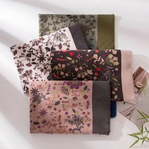 Elegante Damessjaal met Bloemenprint Kasjmier Gevoel Polyester Winter Warme Franjes Sjaal Retro Bloemenpatroon Halssjaal voor Buiten