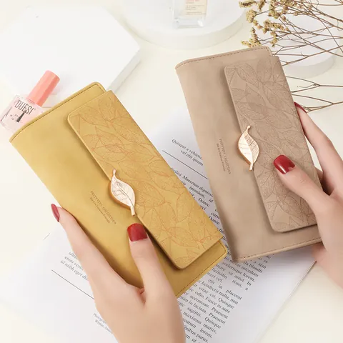 Women's Retro PU Leather Long Wallet Metal Leaf Buckle Embossed Floral Clutch Purse Large Capacity Travel Handbag For Women