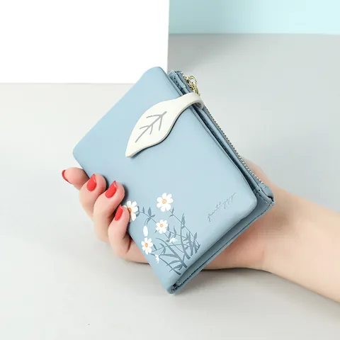 Women's Short PU Leather Wallet Daisy Print Bifold Purse With Multiple Card Slots Zipper Coin Pocket Fashion Card Holder