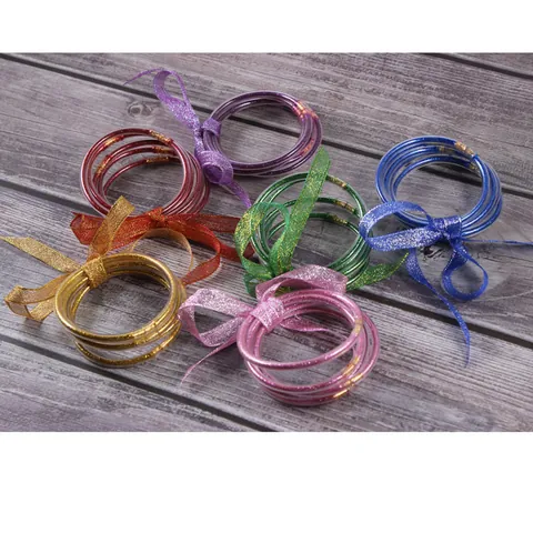 Vijfdelige Siliconen Jelly Armringen Glinsterend Gevuld Strik Armband Kerst Feestdagen Mode Sieraden Set Voor Dames