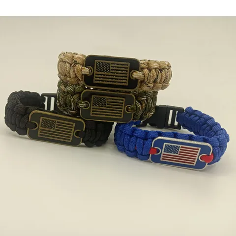 Outdoor Tactical Survival Paracord Bracelet With US Flag Alloy Nameplate Hand-Braided Nylon Rope Sports Wristband For Men Women