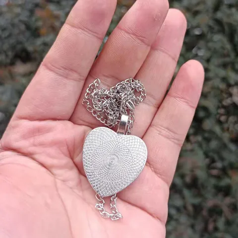Collana con Pendente Bandiera Ucraina Retro Lega Placcata Argento Cuore Tondo Vetro Gemma del Tempo Gioielli per Uomo Donna